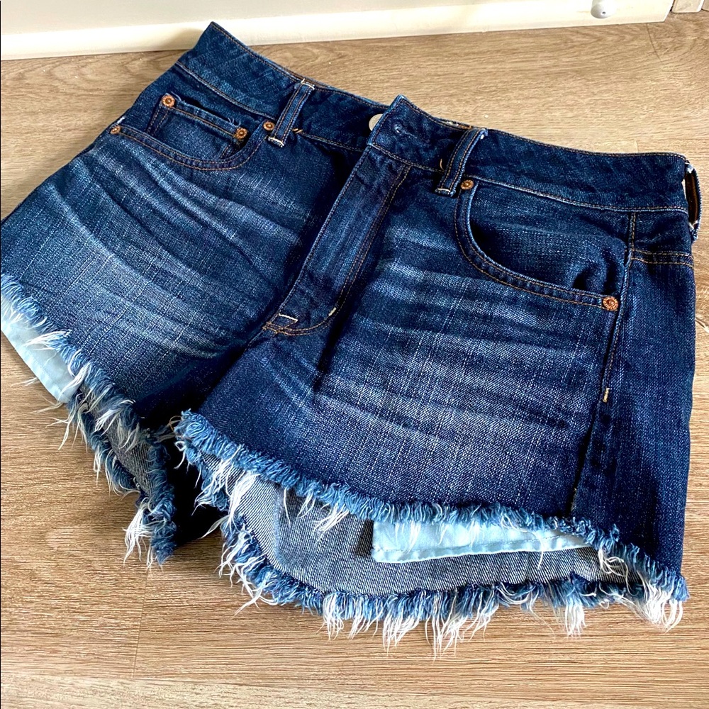 American Eagle High Rise Short - WOMENS 8